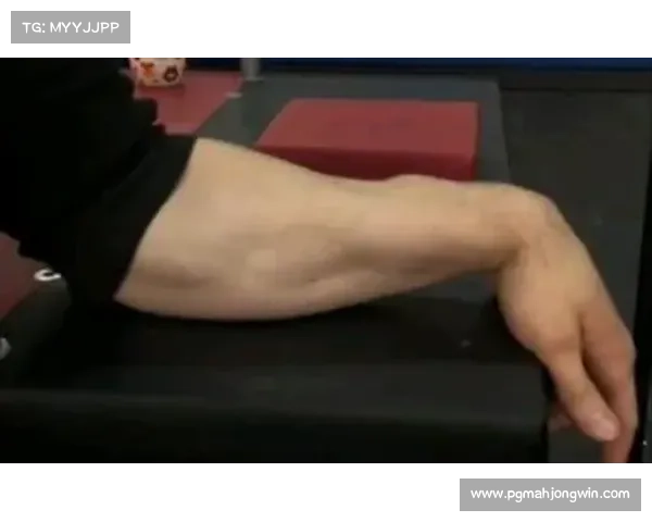 中国腕力启动肌肉电信号研究与发力角度优化在预防运动伤病中的应用探索 中国腕力启动肌肉电信号研究与发力角度优化在预防运动伤病中的应用探索